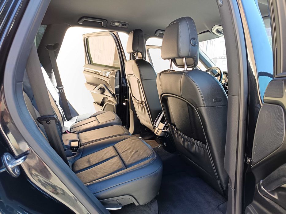 Porsche Cayenne 3.0 Diesel 245 CP ** An 2013**Jante 20**Piele**