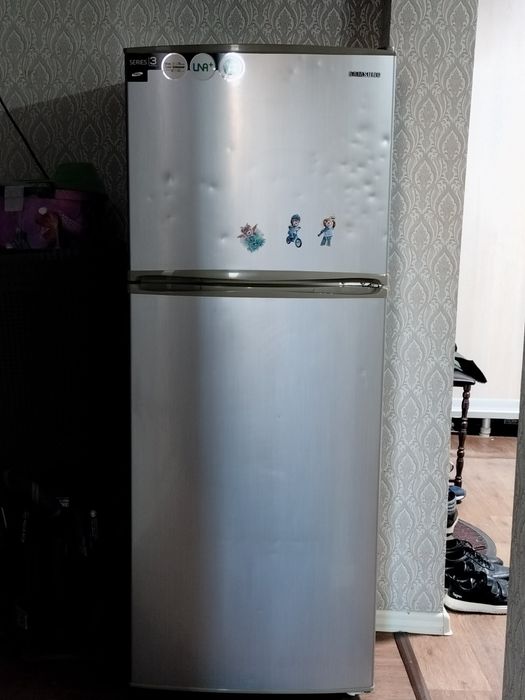 Продам Холодильник Samsung