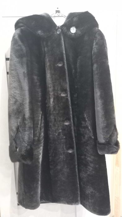 Продам шубу ,мех мутон