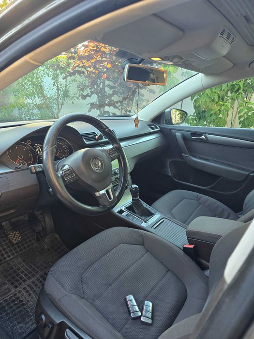 VW PASSAT b7 2.0 TDI bine întreținut