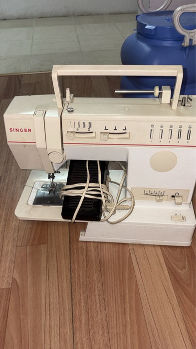 Швейная машинка, продам