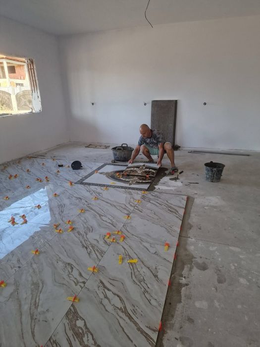 Echipa construcții interioare