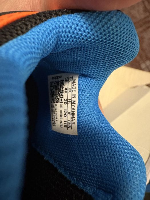 Маратонки Adidas 20 номер