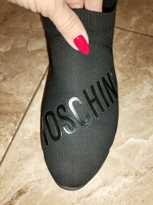 100% Оригинални кецове на Love Moschino
