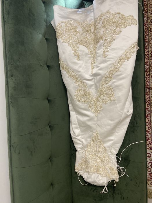 Свадебное/бальное белое платье