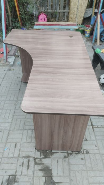 Продам офисный стол