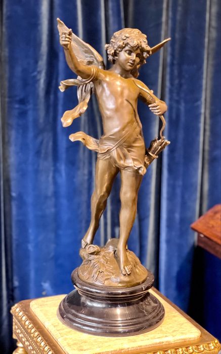 Statuetă din Bronz pe soclu de Marmură - Cupidon