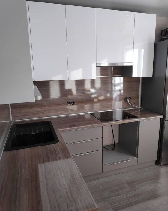 Mebellar xar xil turda zakazga yasab beramiz