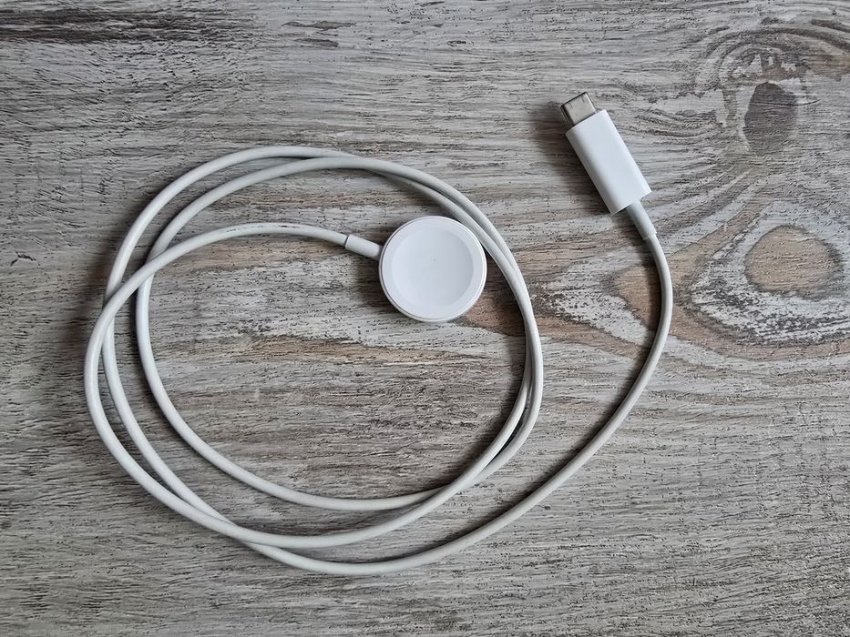 Apple Watch SE часовник