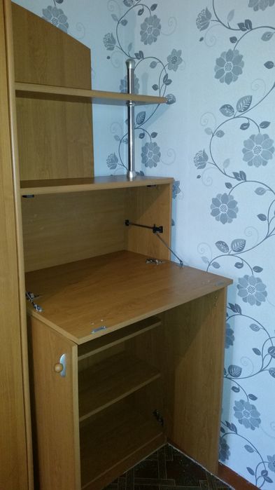 Продам стенку в хорошем состояние