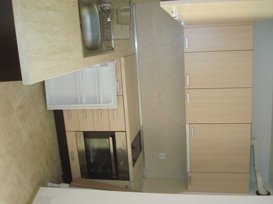 Тристаен панорамен апартамент в гр. Обзор! На 150метра от плажа!