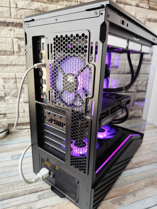 Calculator / PC Gaming High End – Ryzen 7 9800X3D + RTX 5070