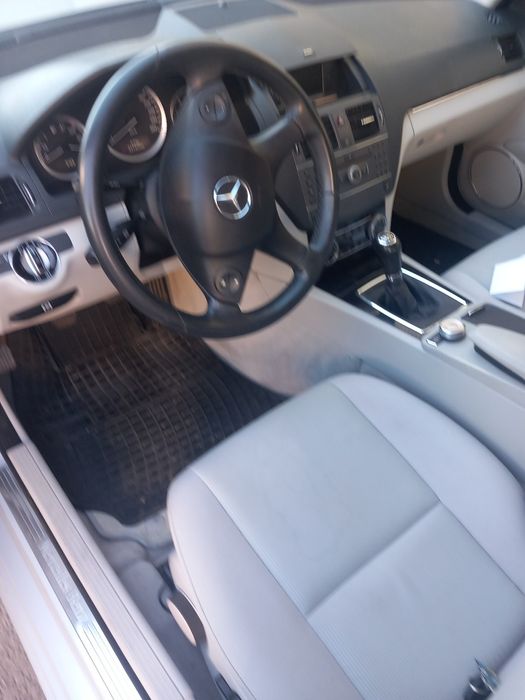 Vand Mercedes C200