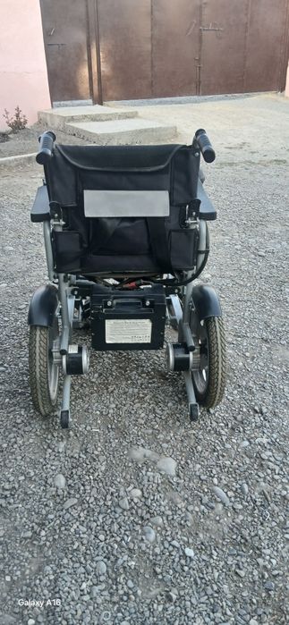 электрическая инвалидная коляска