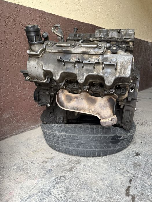 Мотор 2.6 от Мерседес V образный