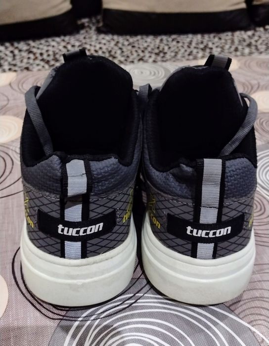 Продавам:Маратонки"Tuccon" внос Чехия