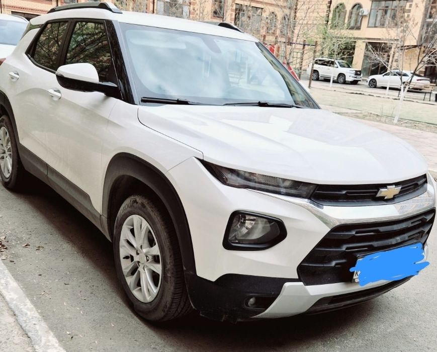 Автомобиль крассовер