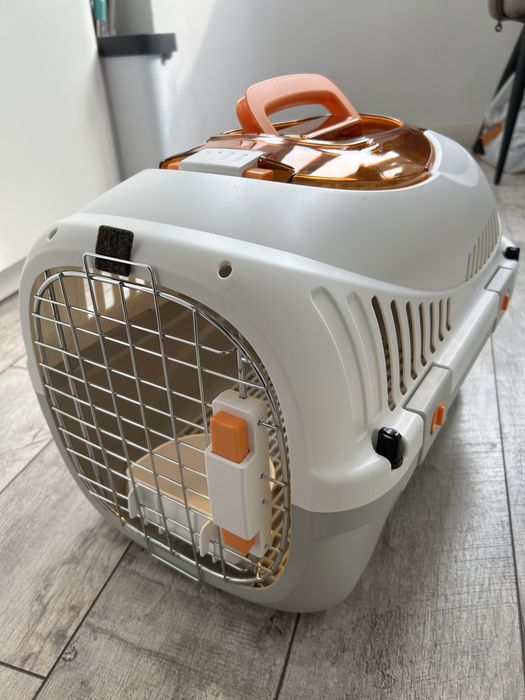 Переноска для домашних питомцев