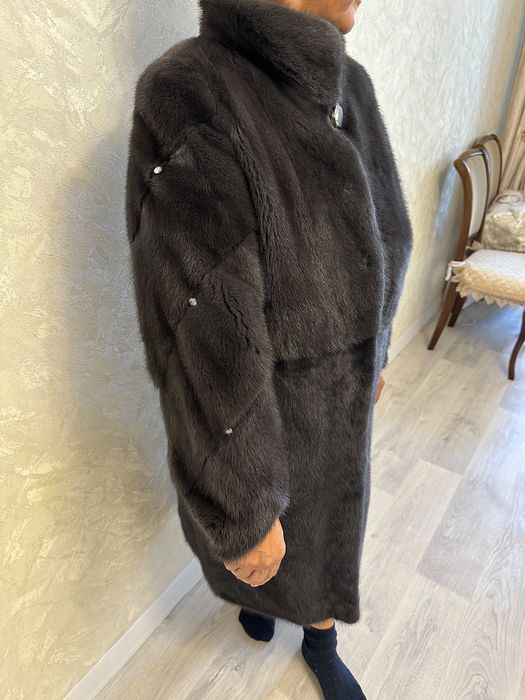 Продам норковую шубу