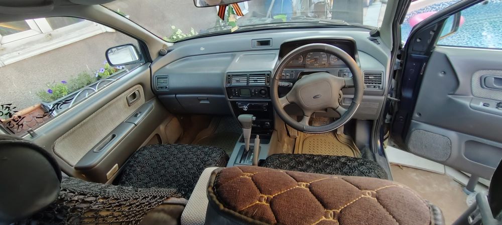 Продам Mitsubishi Chariot .
