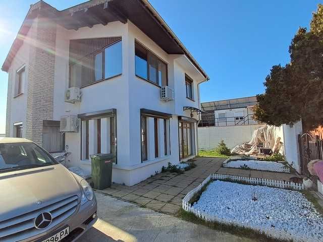 Продава нова 2 етажна къща с планинска гледка и Акт16, 13км до СлБряг