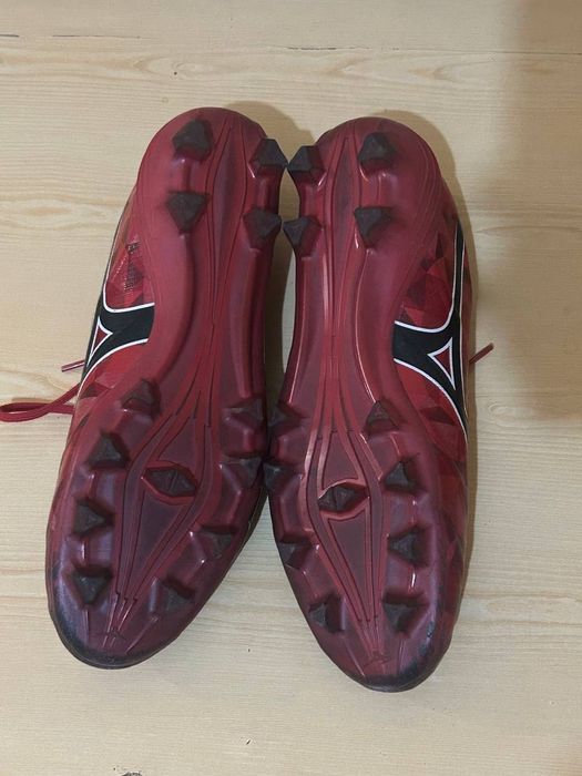 MIZUNO ALPHA II ELITE FG RUBY RED  Продавам футболни бутонки Mizuno Alpha Elite