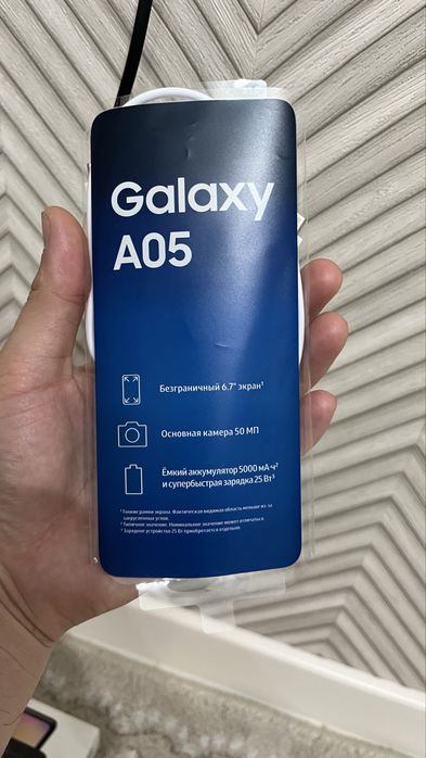 Продам телефон Samsung A05