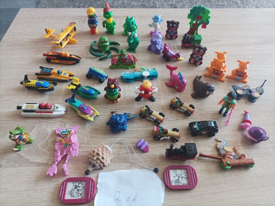 киндер играчки kinder