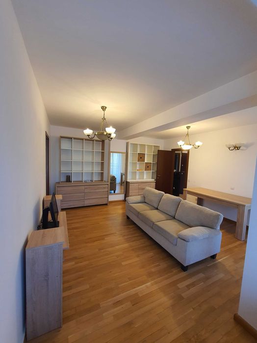 Zona Unirii | 3 cam. 82 mp | Logie panoramică | Bloc nou | Garaj Subsol opțional