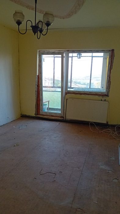 Apartament 3 camere, 70 mp + balcon și beci, Dej – Dealul Florilor, Aleea Tomis