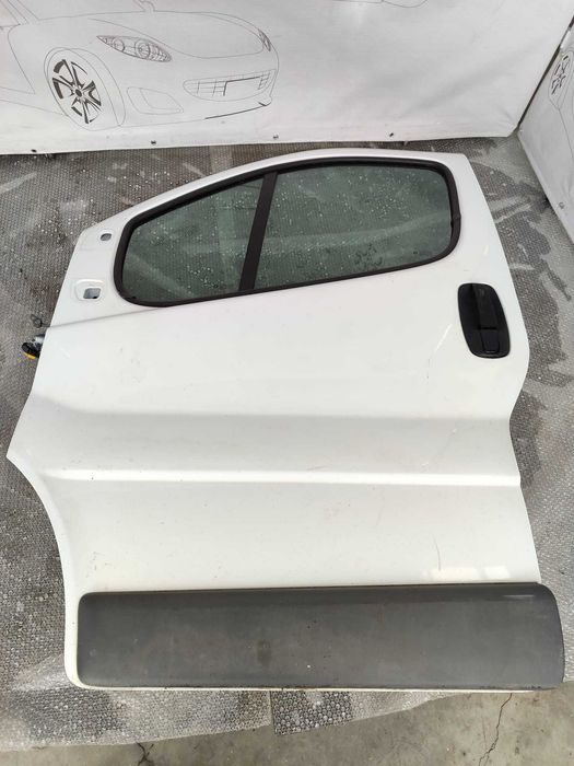 Ușă Față Stânga Opel Vivaro A Comercial Alb 93194149 2011 / [2001-2014] / (11Y)
