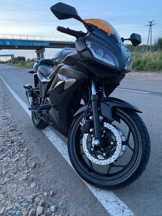 Мотоцикл 250 кубов