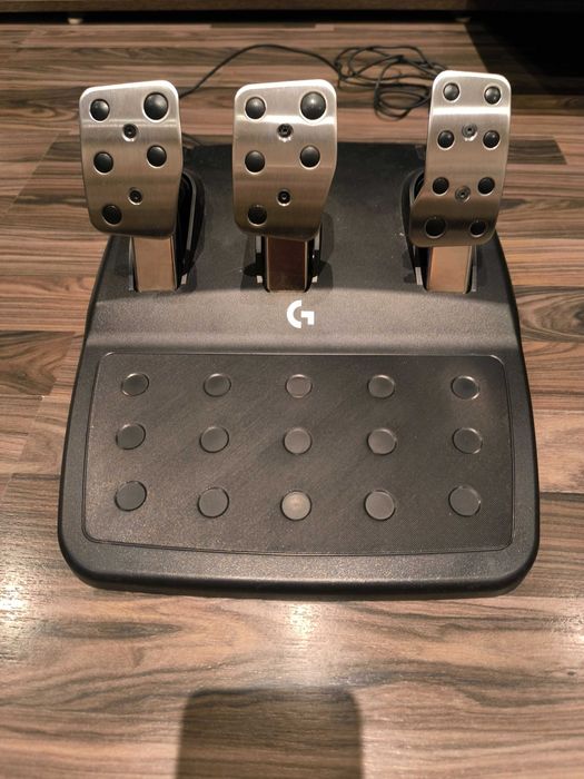 Logitech G923 + Shifter (PC / PlayStation)