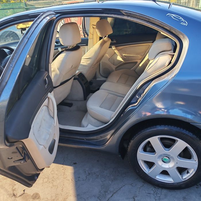Vând Skoda Octavia