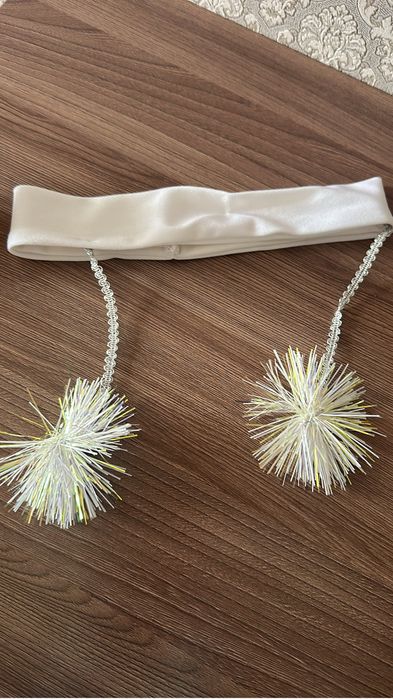 Продам новый костюм для девочки 3-4-5 лет