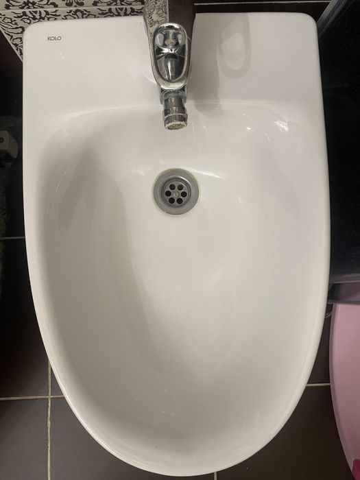 Биде в хорошем состоянии !