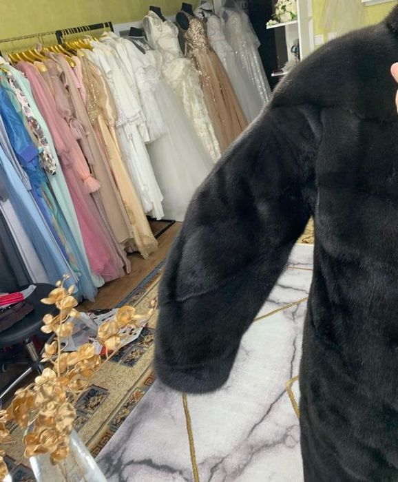 Срочно продам шубу норковую