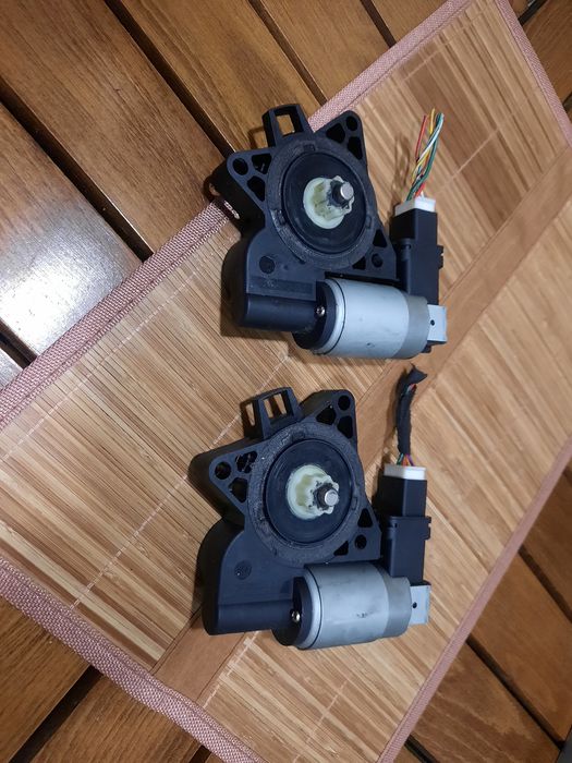 Части за Мазда 5