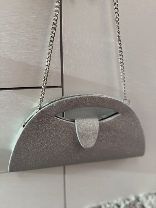 Официална чанта в сребърно