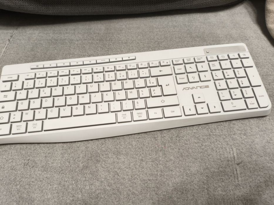 Tastatură Wireless Silent, Backlit, Layout Francez AZERTY