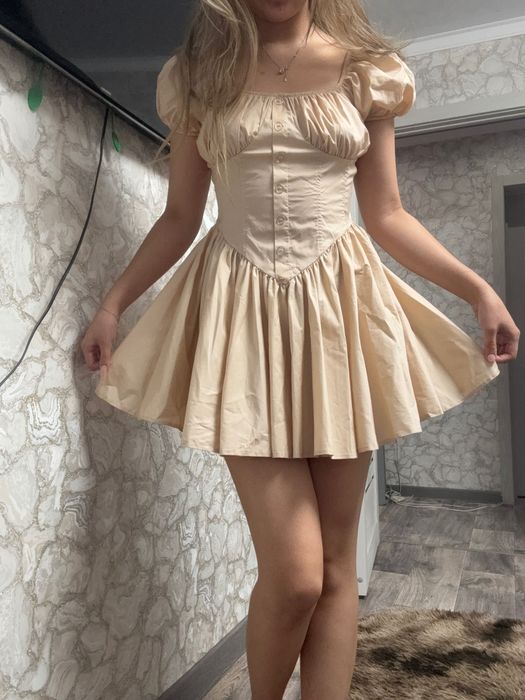 Одежда женская вечерняя