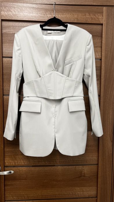 Monochrome collection