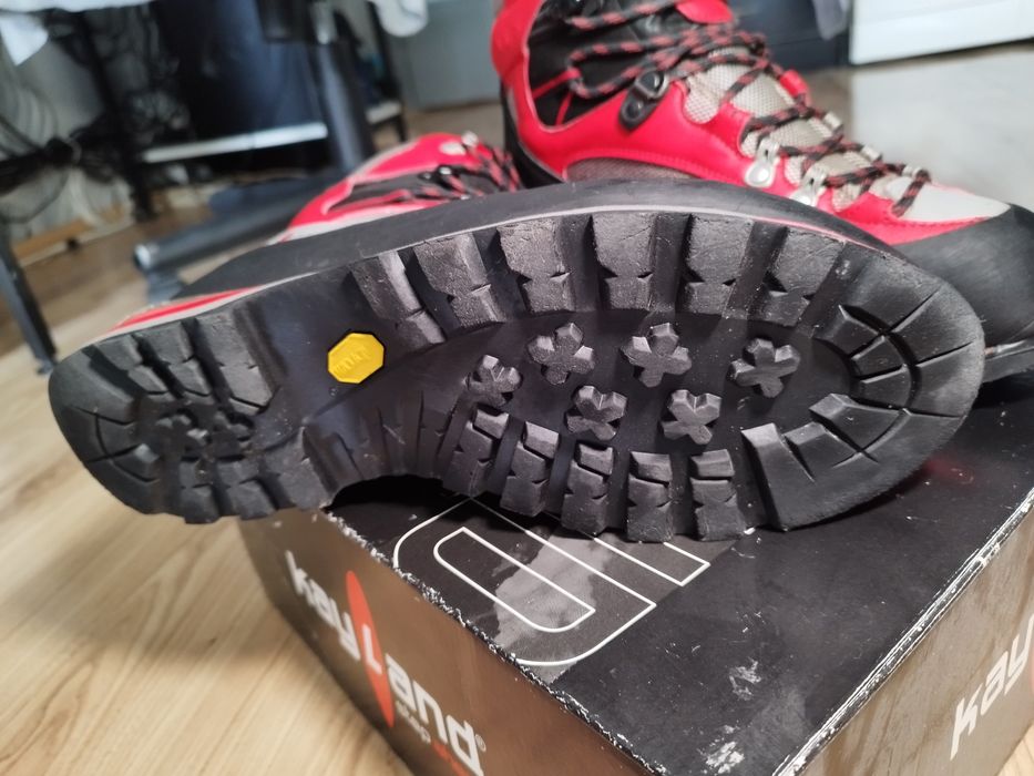 Обувки kayland полуаетоматични котки