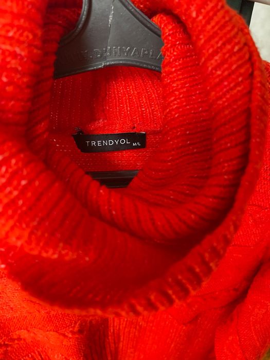 красное вязаное длинное платье