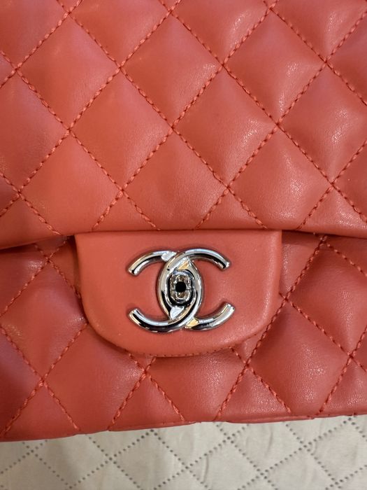 Geanta roșie tip Chanel