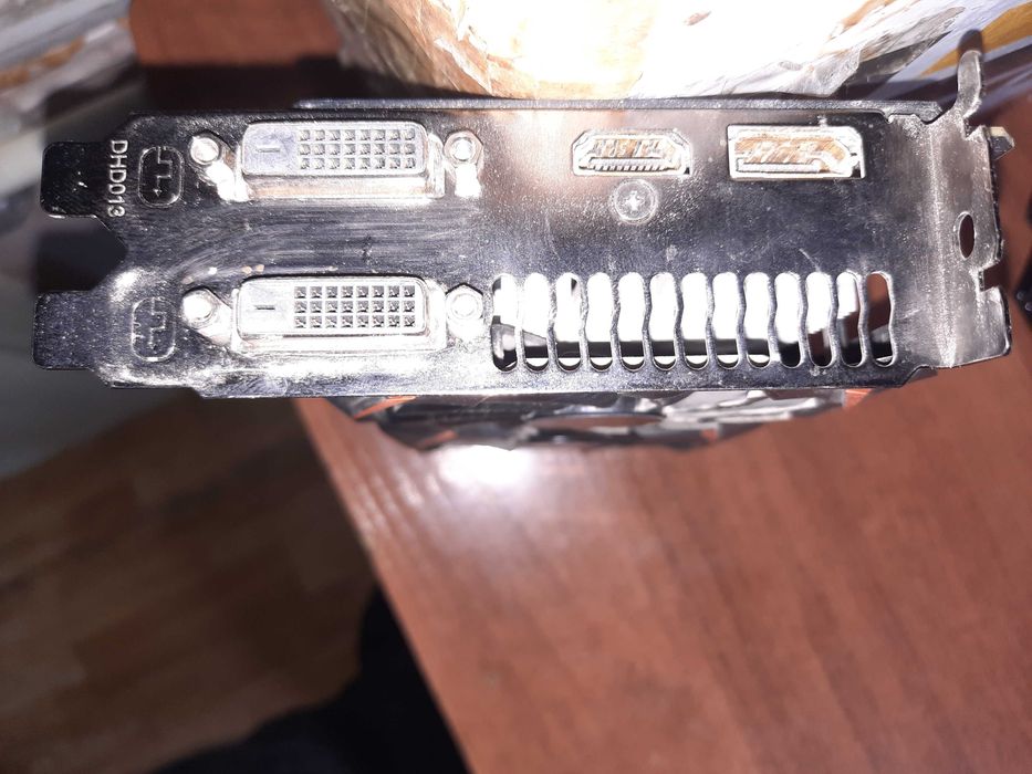 Видеокарта Gigabyte GTX 1060 3 gb ddr5 192bit drx12 (игровой)