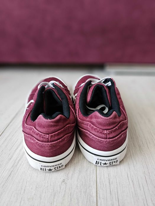 Tenesi Converse visinii