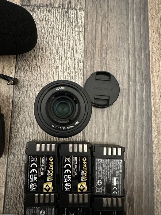 Kit panasonic lumix gh5 cu obiectiv panasonic 25 mm
