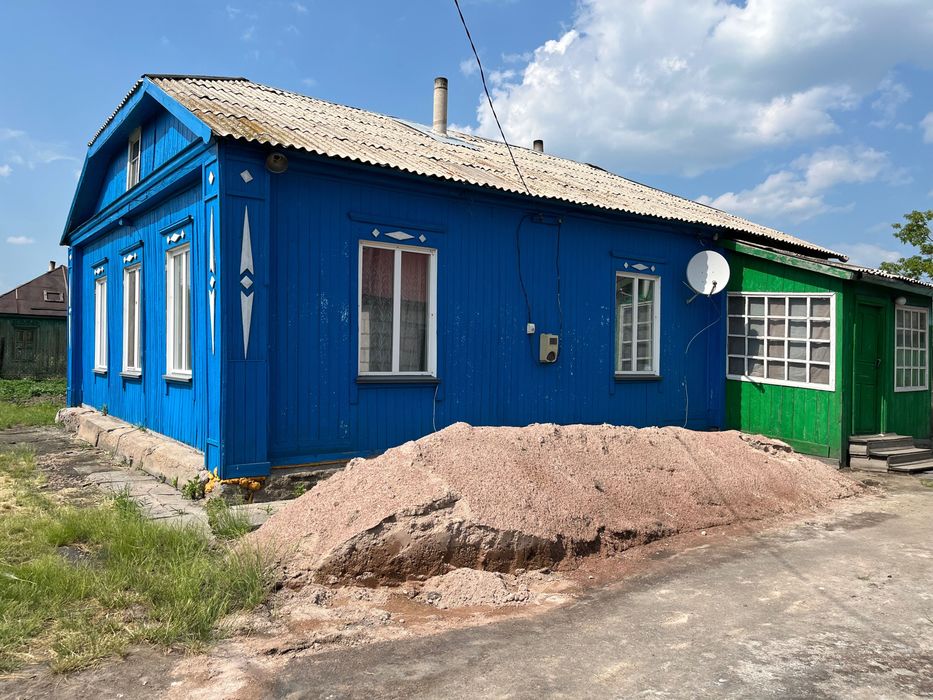 Продается дом с участком и дополнительной постройкой