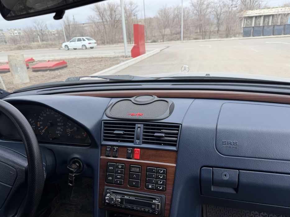 Продам мерседес С 220